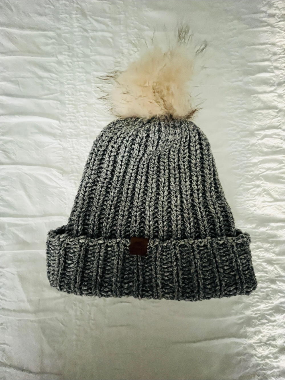 Roots Gray Ribbed Knit Beanie with Cream Pom